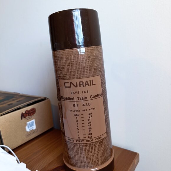 Canadian CN RAIL SAVE FUEL bottle Alladin - Picture 1 of 6
